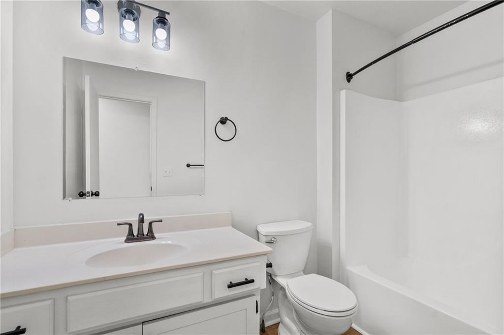 901 PINE CREST Avenue