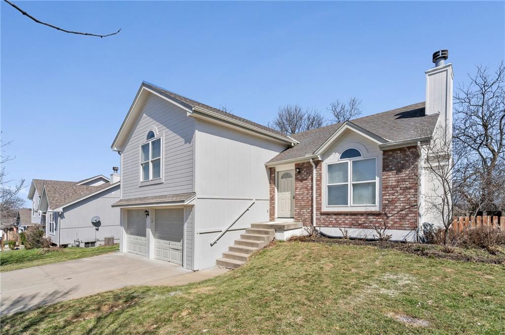 901 PINE CREST Avenue