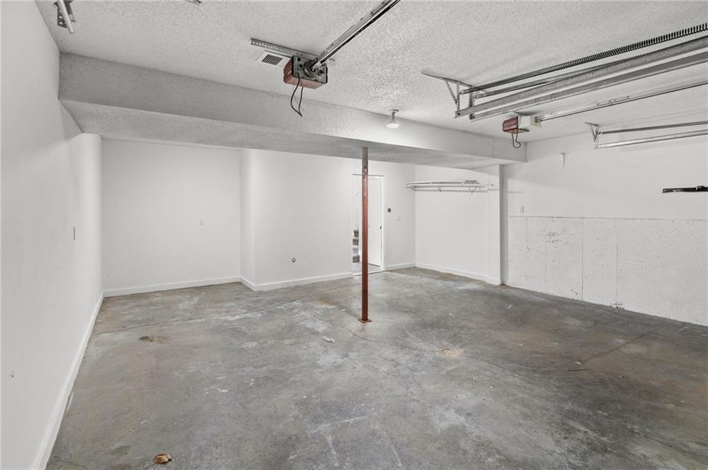 901 PINE CREST Avenue