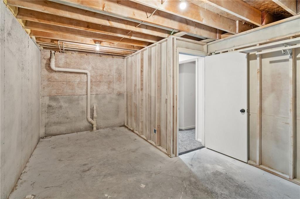 901 PINE CREST Avenue