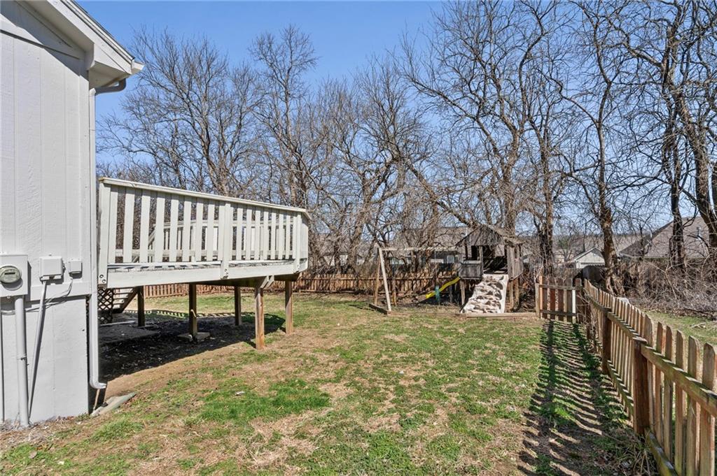 901 PINE CREST Avenue