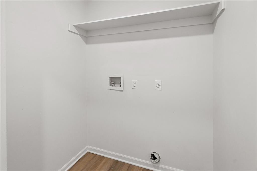 901 PINE CREST Avenue