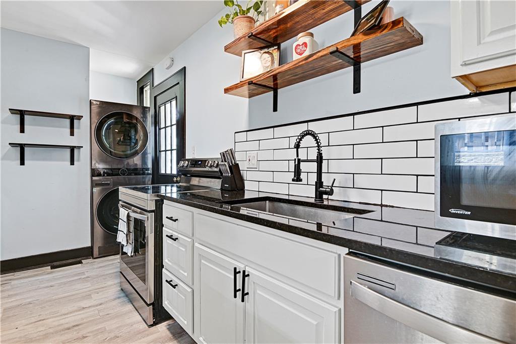 4311 Mercier Street Unit: 1N