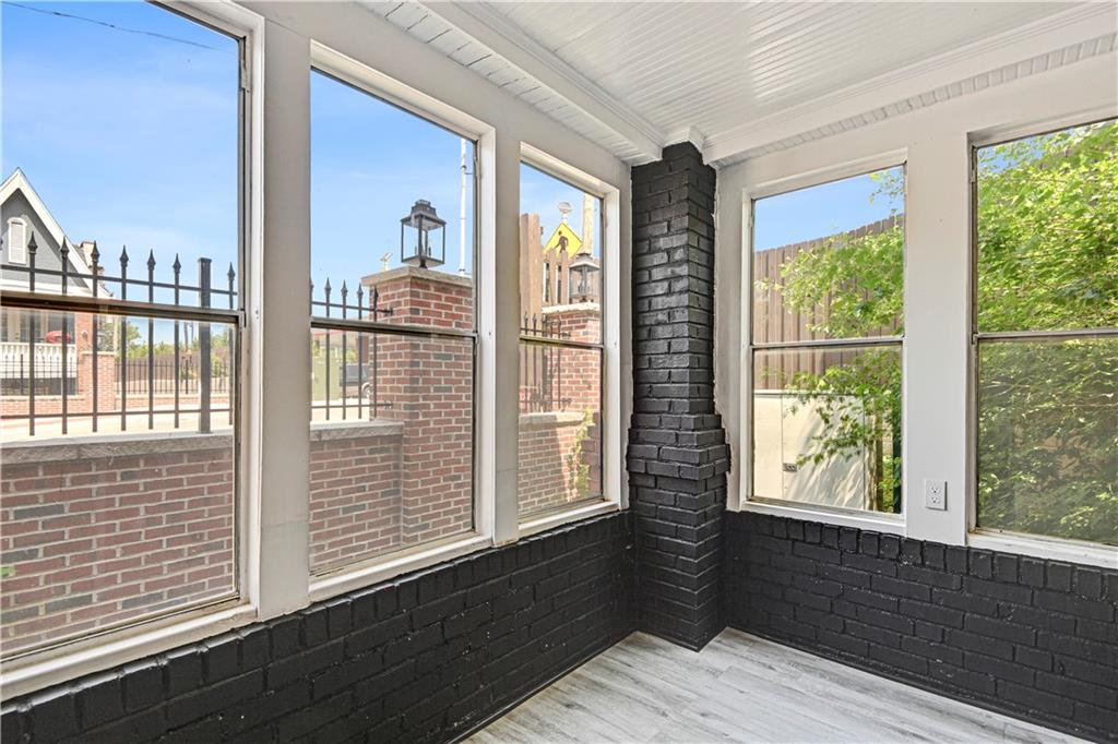 4311 Mercier Street Unit: 1N