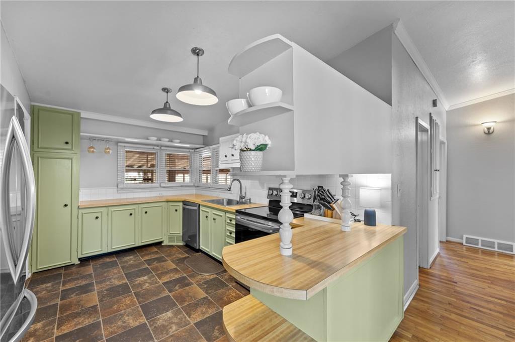 503 1st Street