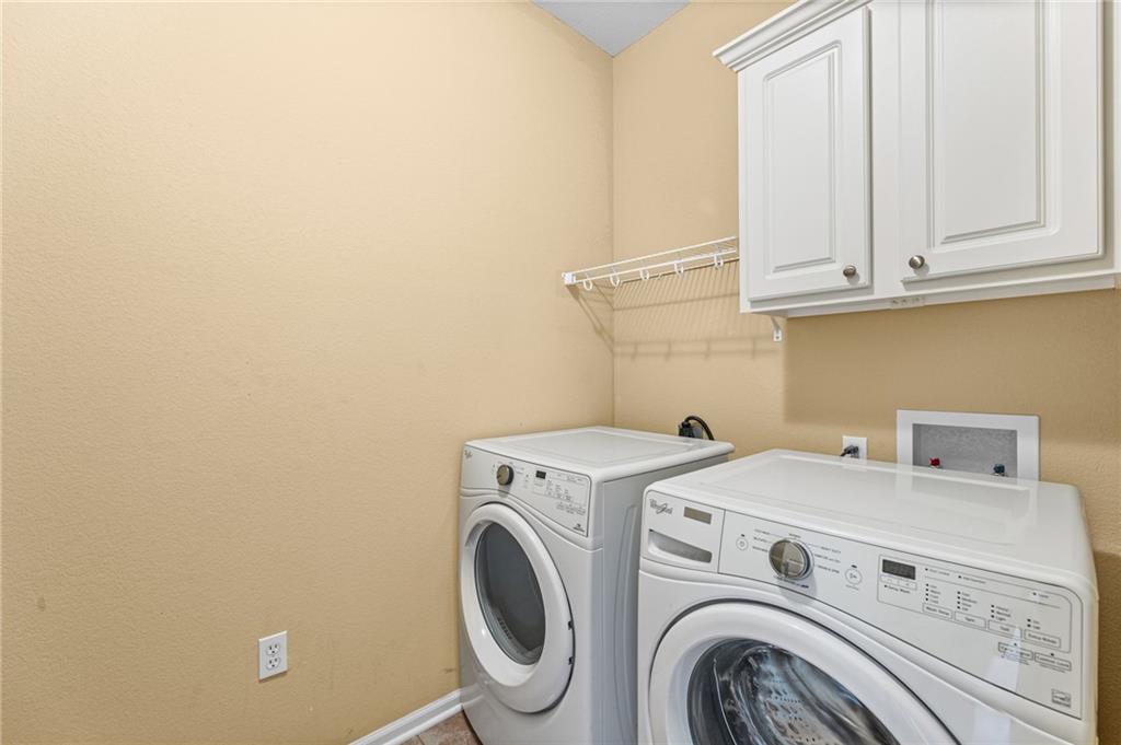 5245 Overland Drive Unit: B24