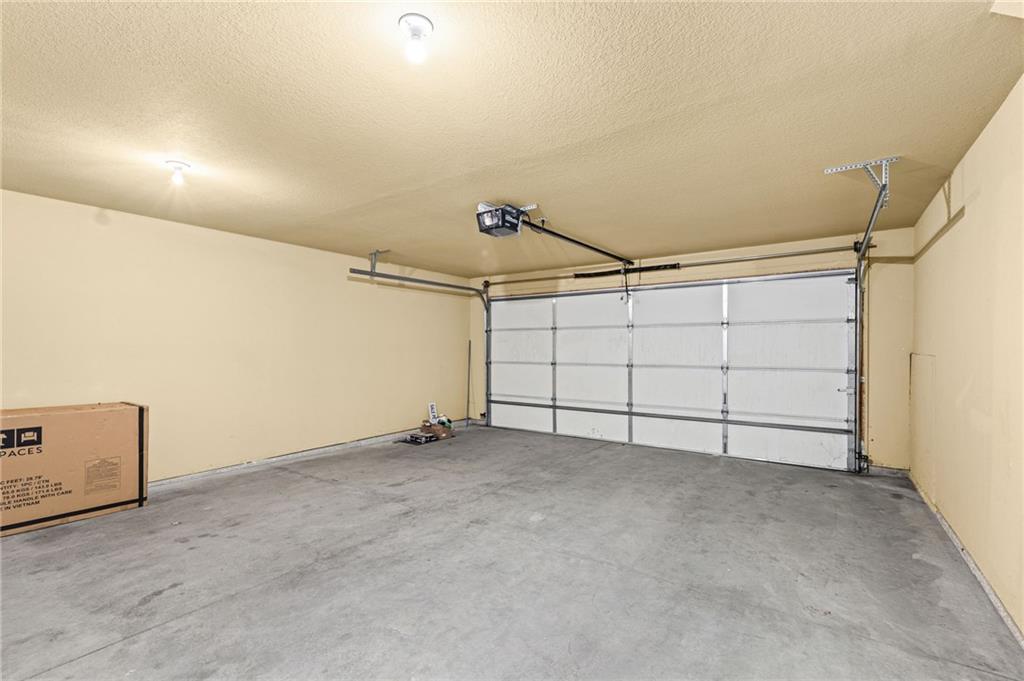 5245 Overland Drive Unit: B24