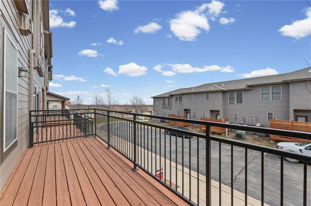 5245 Overland Drive Unit: B24