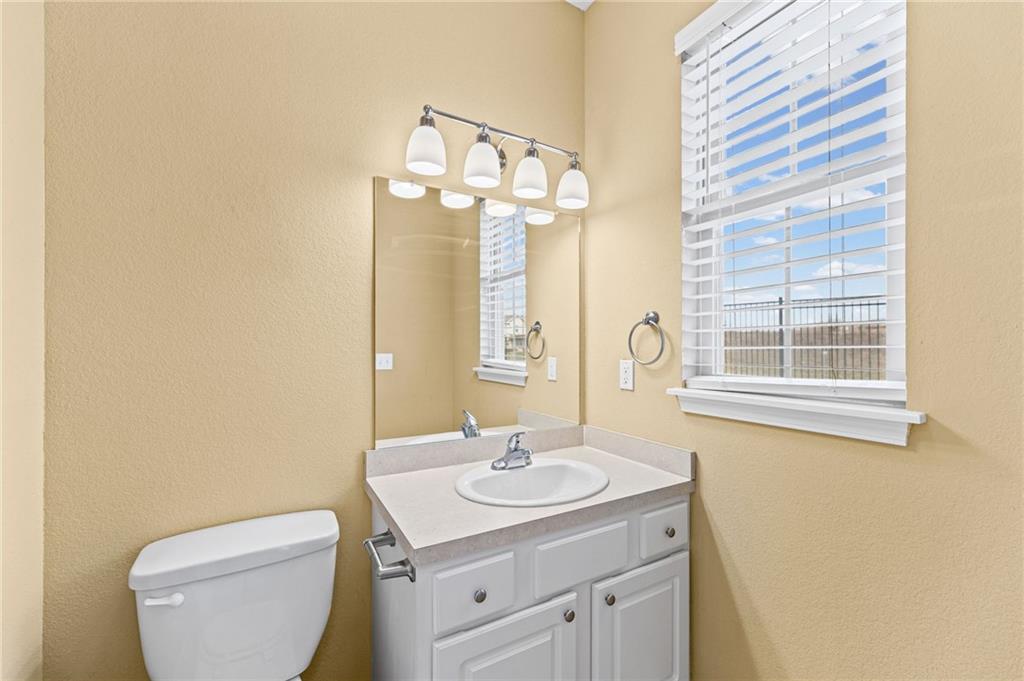 5245 Overland Drive Unit: B24