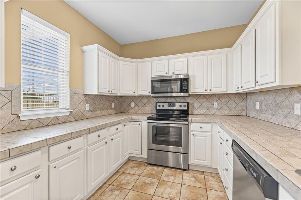 5245 Overland Drive Unit: B24