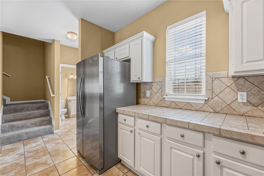 5245 Overland Drive Unit: B24