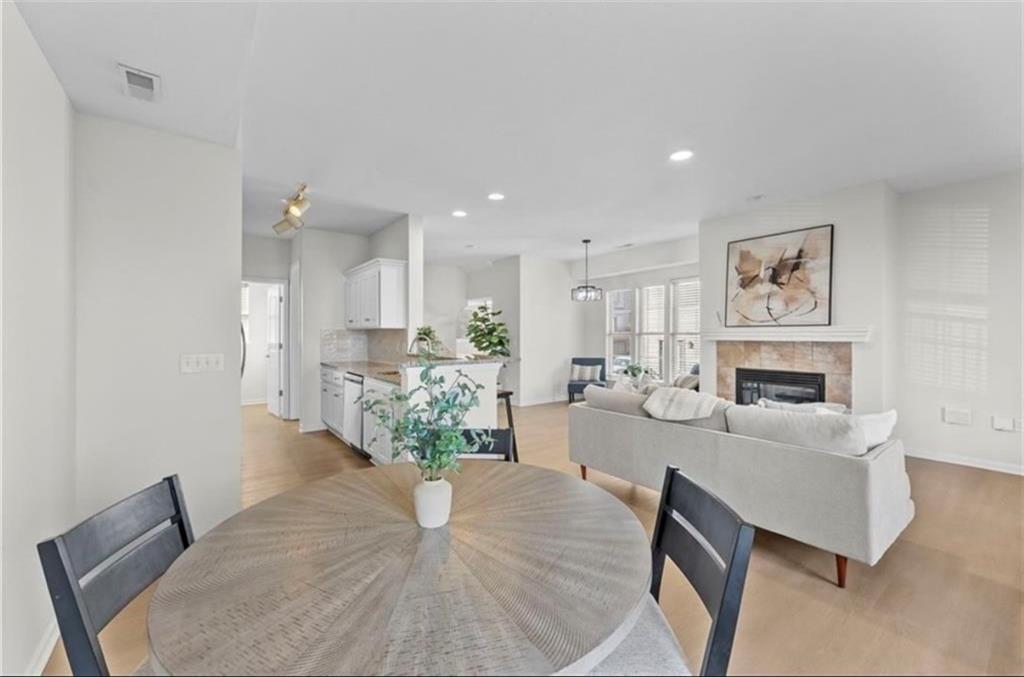 5245 Overland Drive Unit: B27