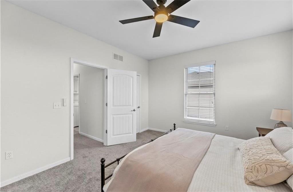 5245 Overland Drive Unit: B27