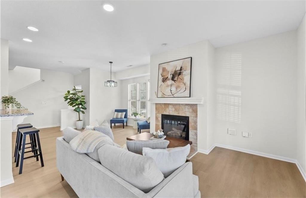 5245 Overland Drive Unit: B27