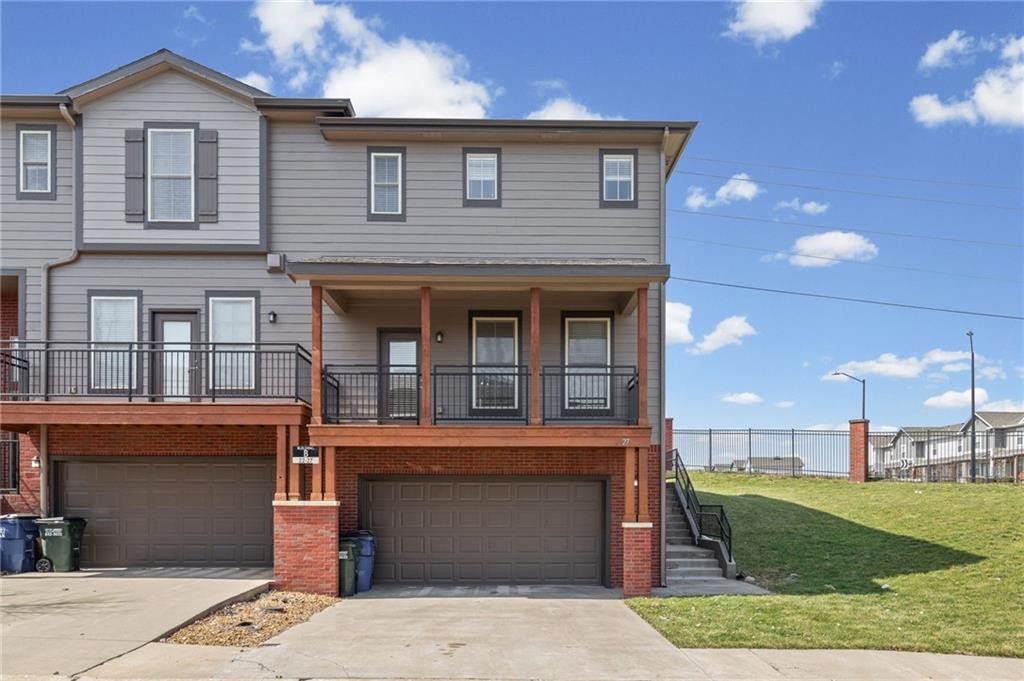 5245 Overland Drive Unit: B27
