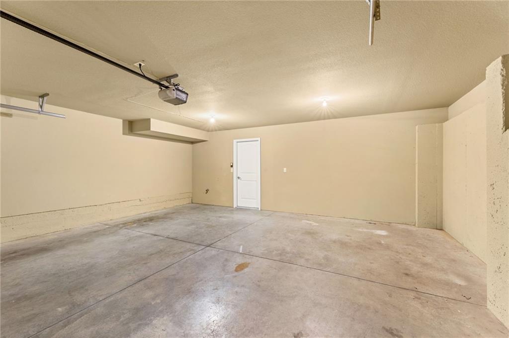 5245 Overland Drive Unit: B27