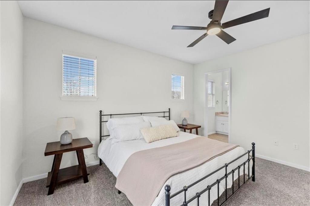 5245 Overland Drive Unit: B27
