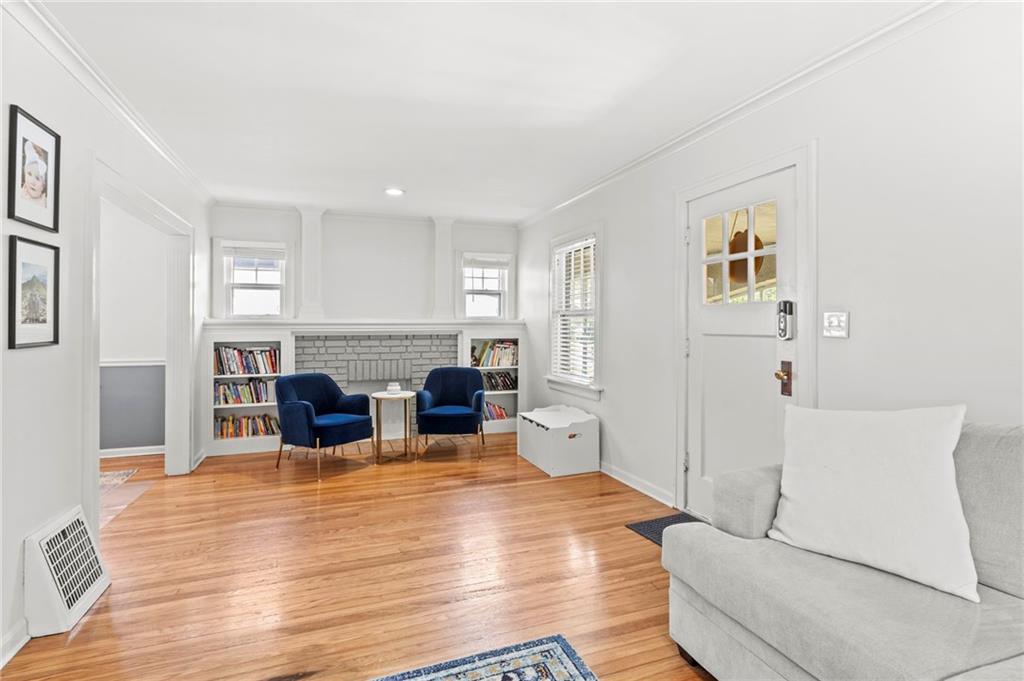 18 E 72nd Street
