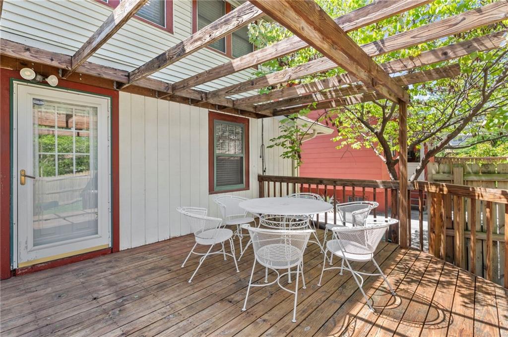 18 E 72nd Street