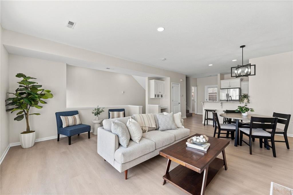 5245 Overland Drive Unit: C8