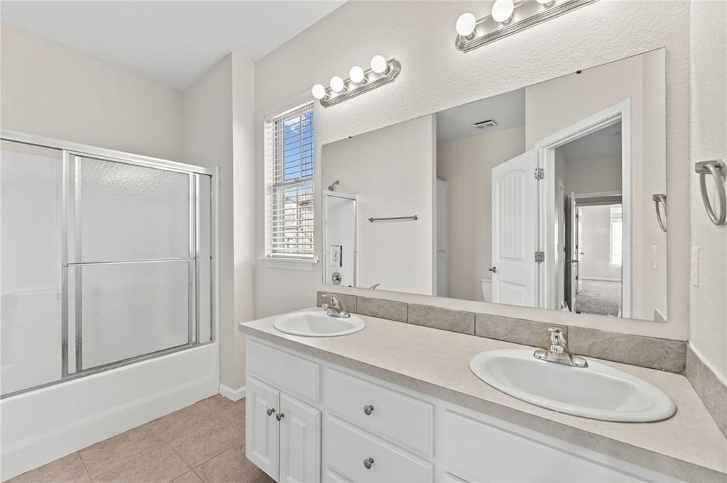 5245 Overland Drive Unit: C8