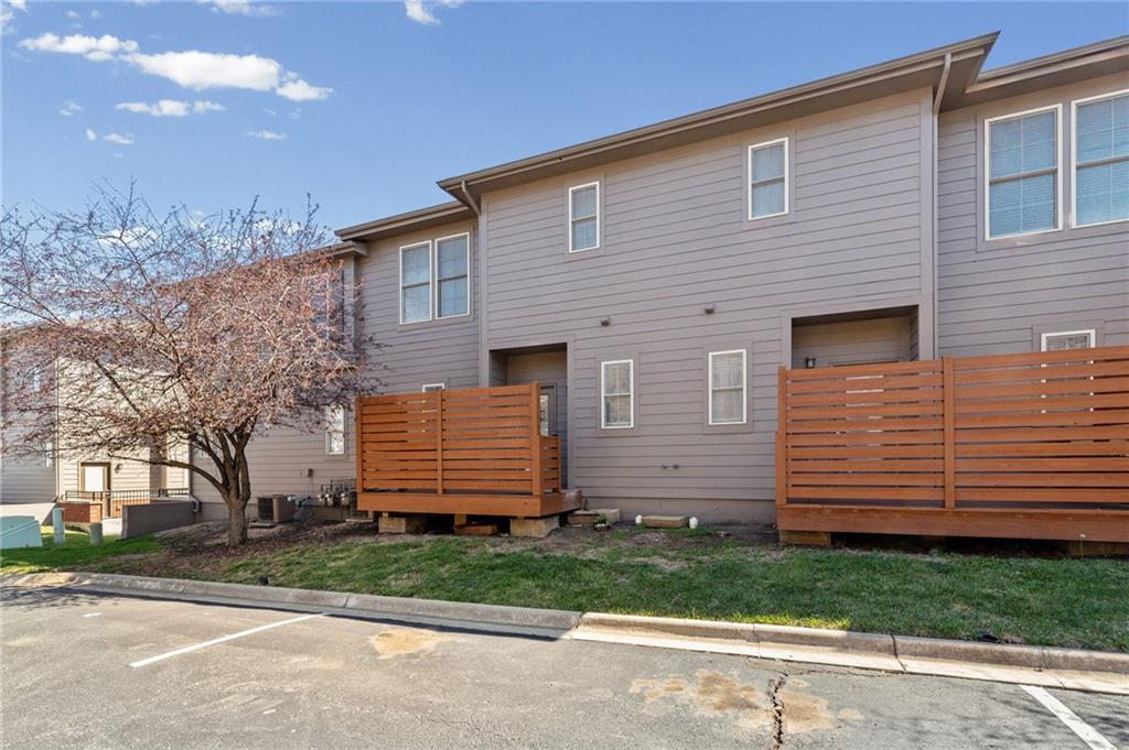 5245 Overland Drive Unit: C8