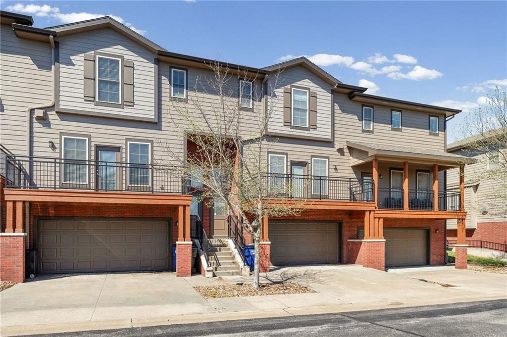 5245 Overland Drive Unit: C8