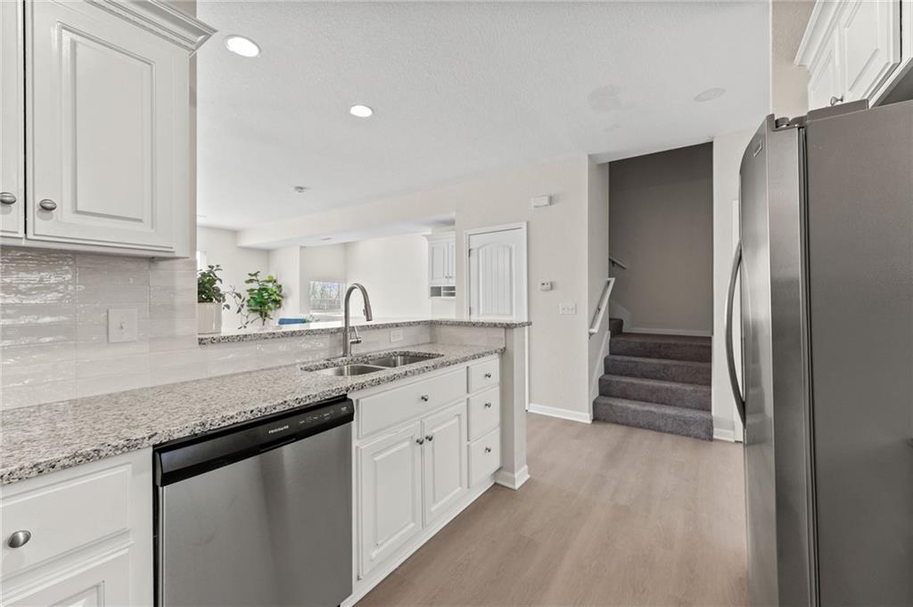 5245 Overland Drive Unit: C8