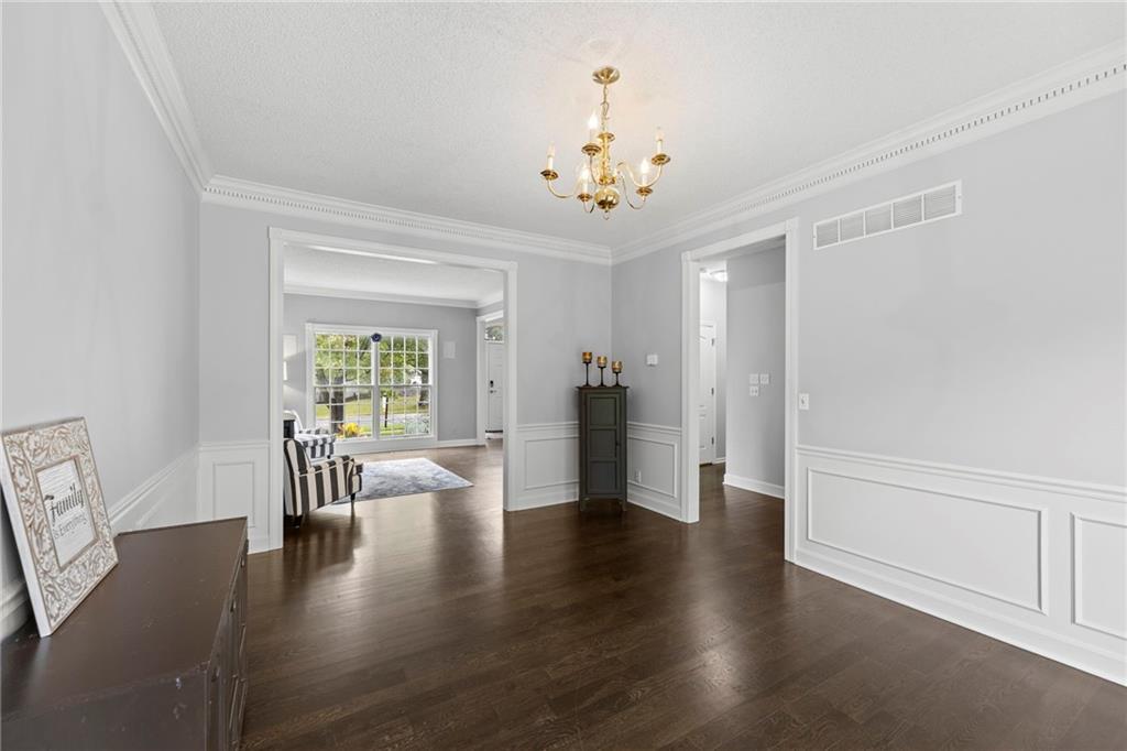 15915 S Avalon Street