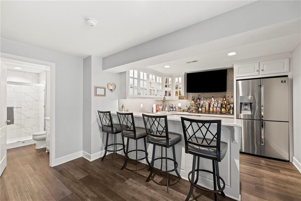 15915 S Avalon Street