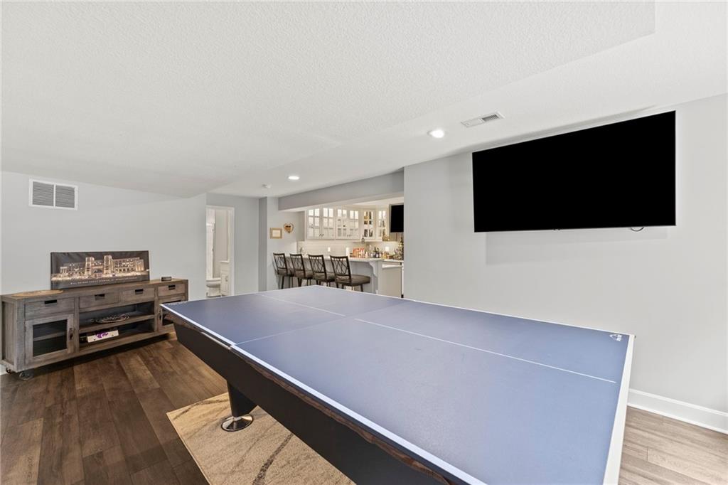 15915 S Avalon Street