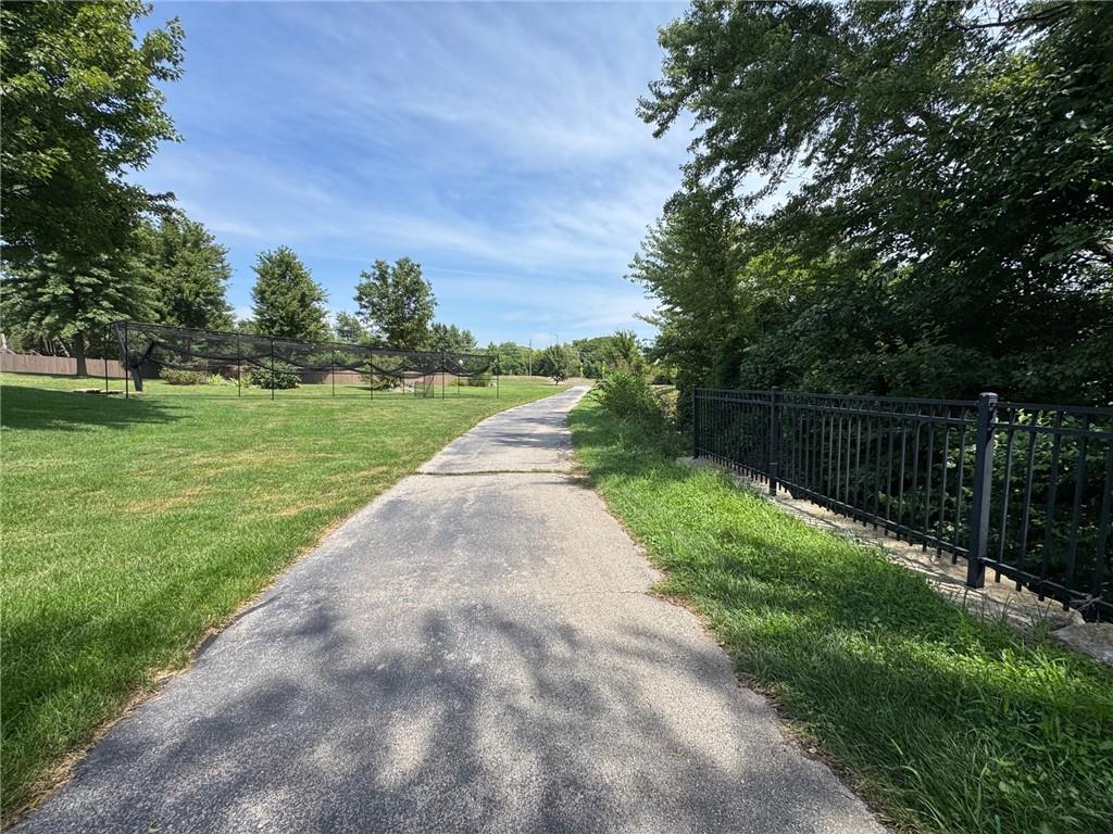 15915 S Avalon Street