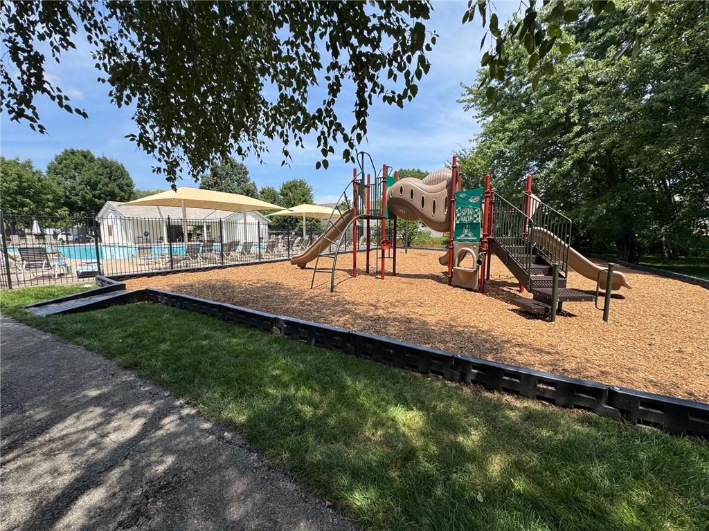 15915 S Avalon Street