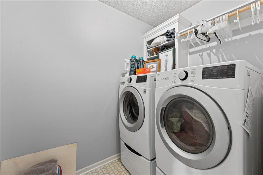 15915 S Avalon Street