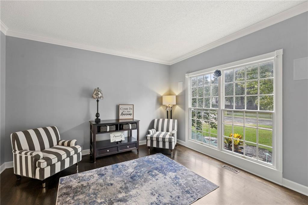 15915 S Avalon Street