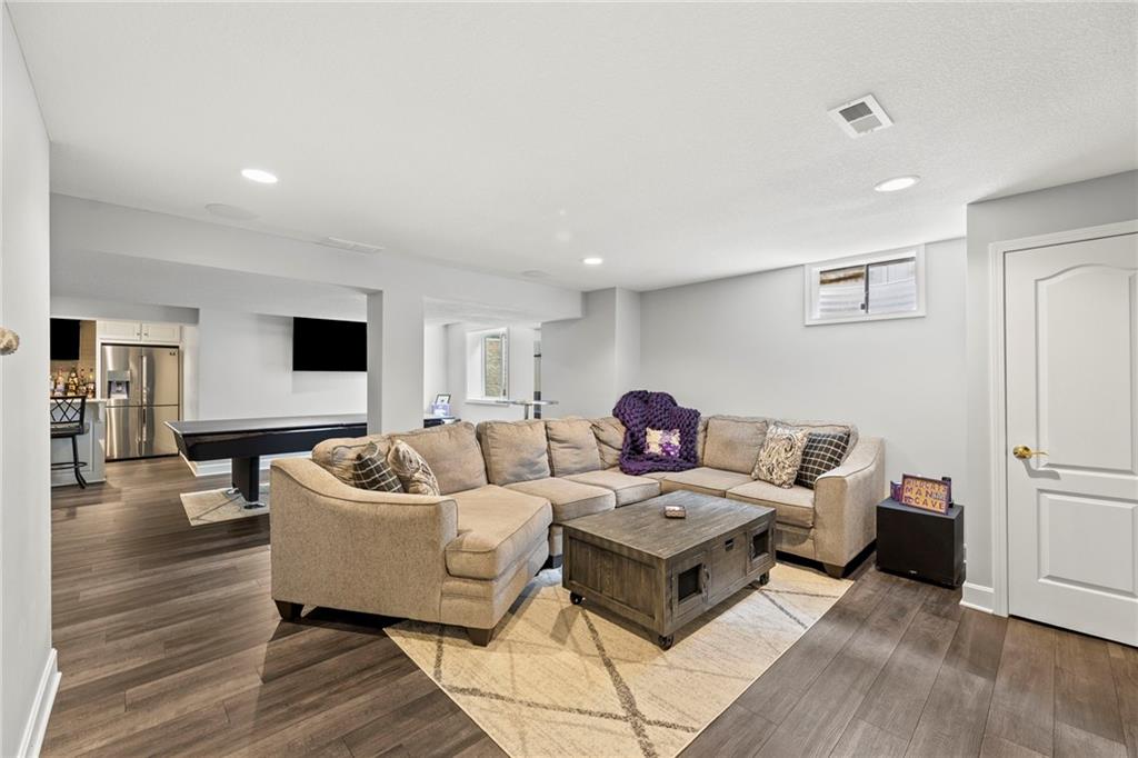 15915 S Avalon Street