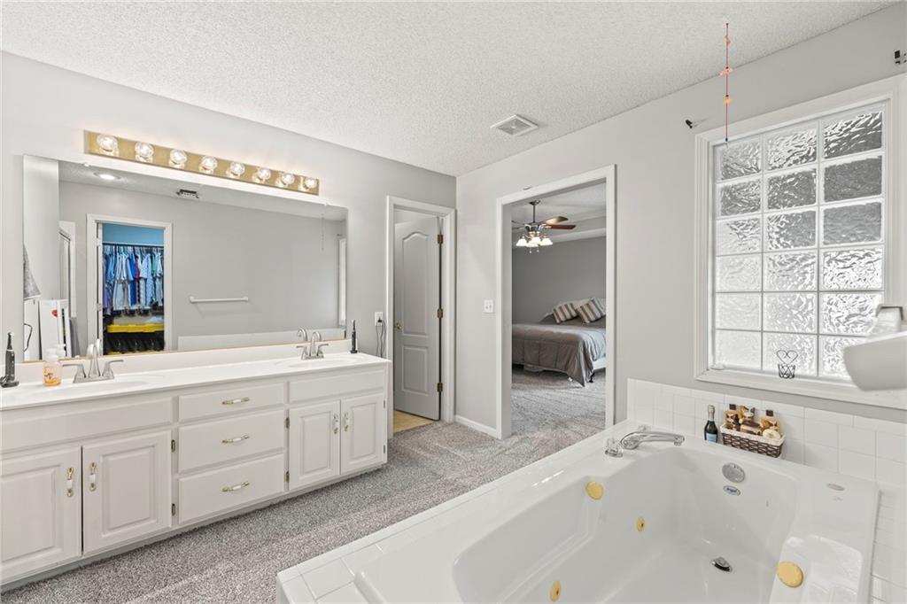 15915 S Avalon Street