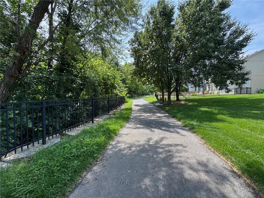 15915 S Avalon Street