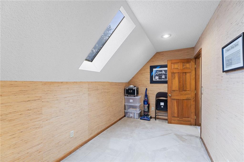 11408 Hemlock Street