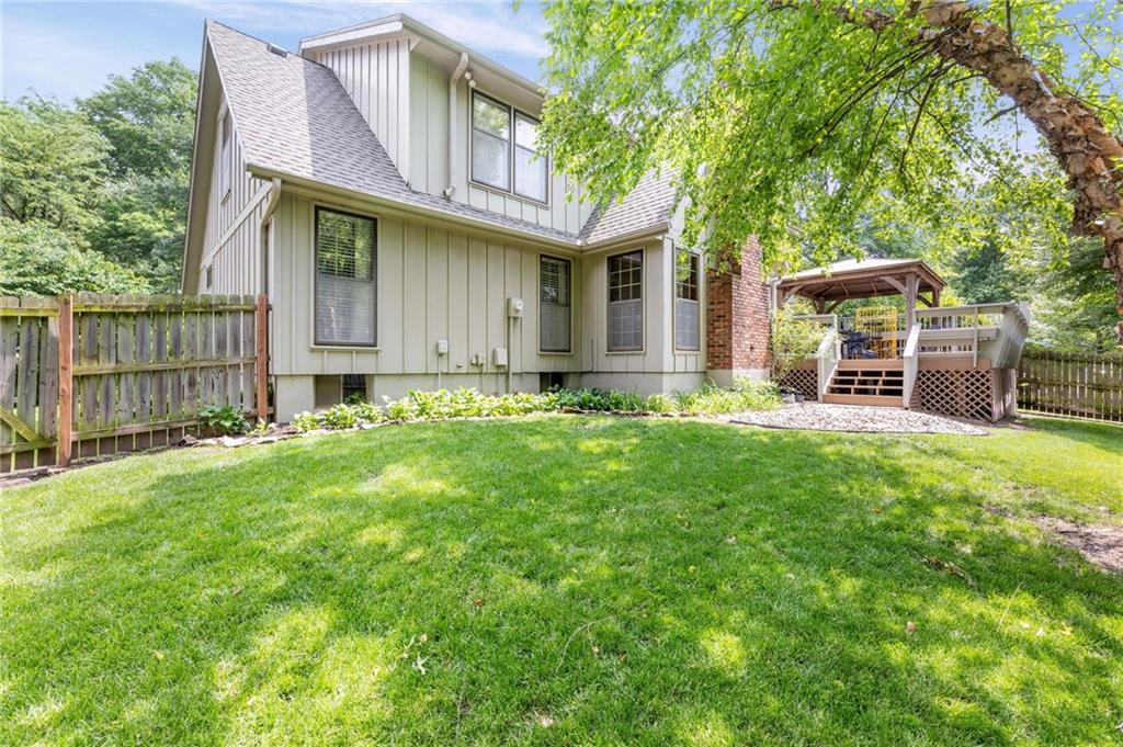 11408 Hemlock Street