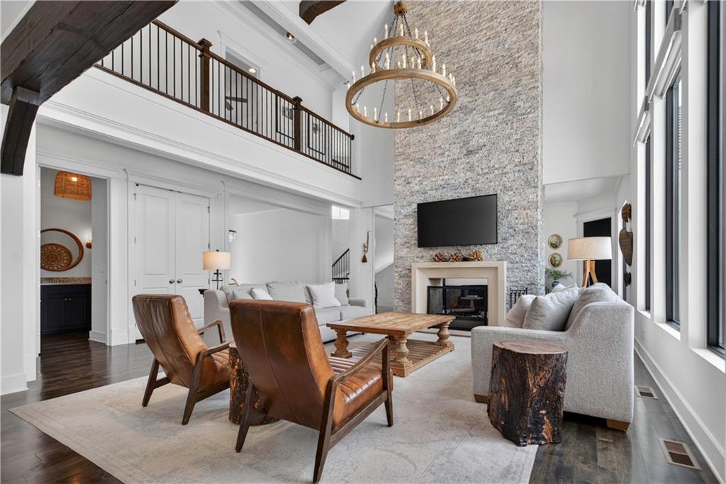 16404 Rosehill Street