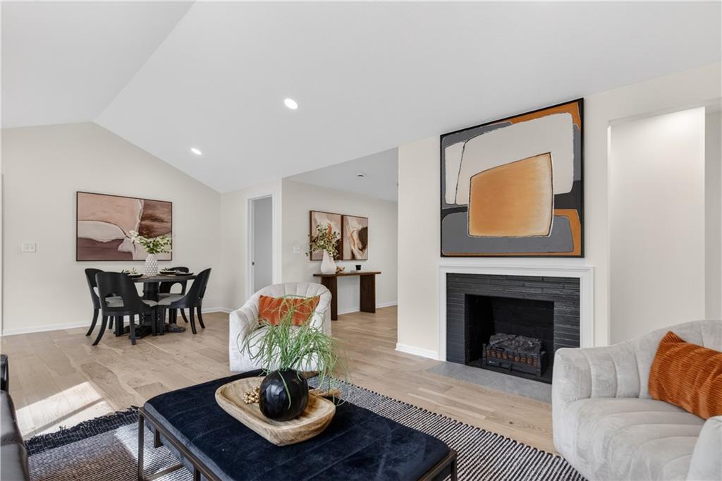 5105 W 73rd Street