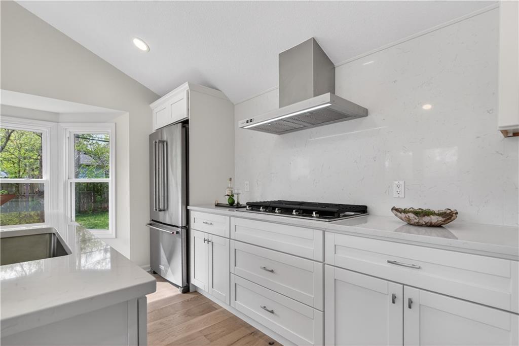 5105 W 73rd Street