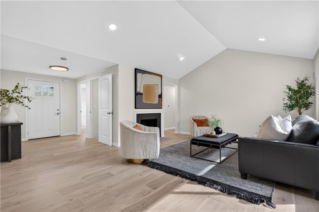 5105 W 73rd Street