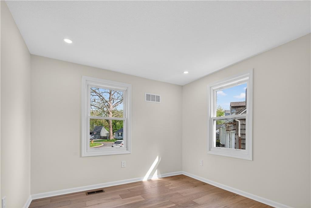 5105 W 73rd Street