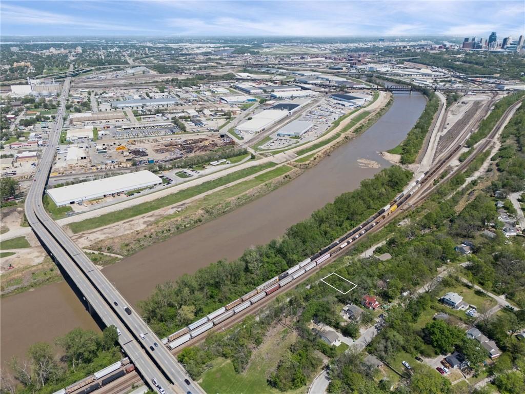 573 Metropolitan Avenue