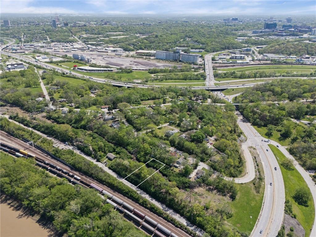 573 Metropolitan Avenue