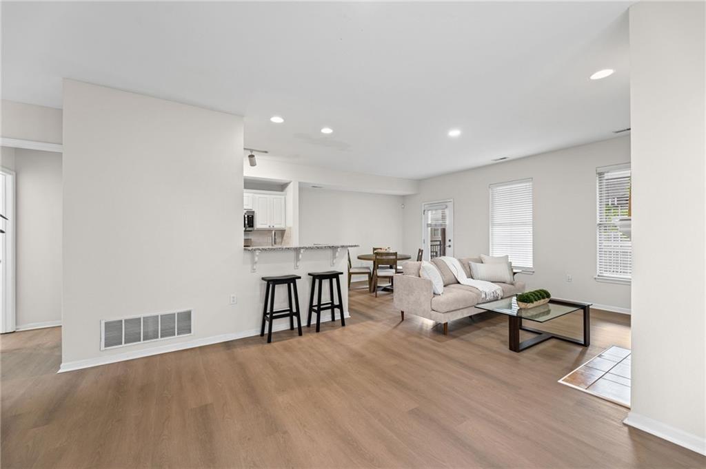 5245 Overland Drive Unit: B22