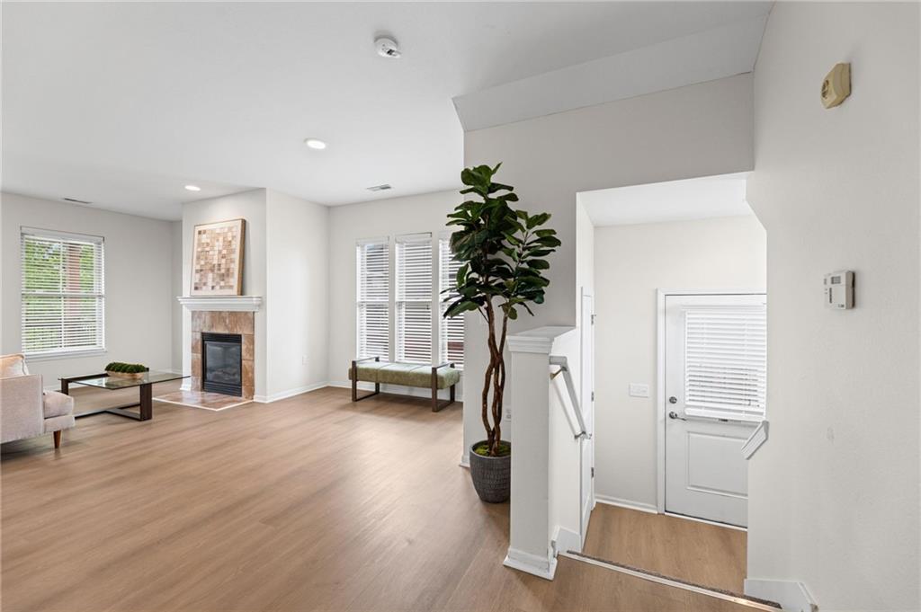 5245 Overland Drive Unit: B22