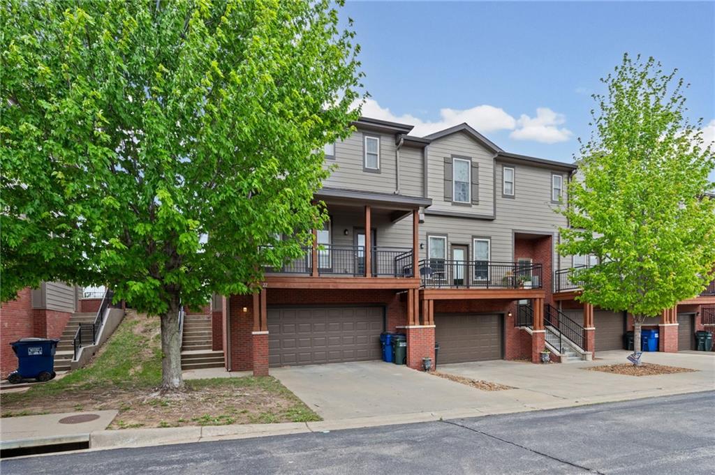 5245 Overland Drive Unit: B22